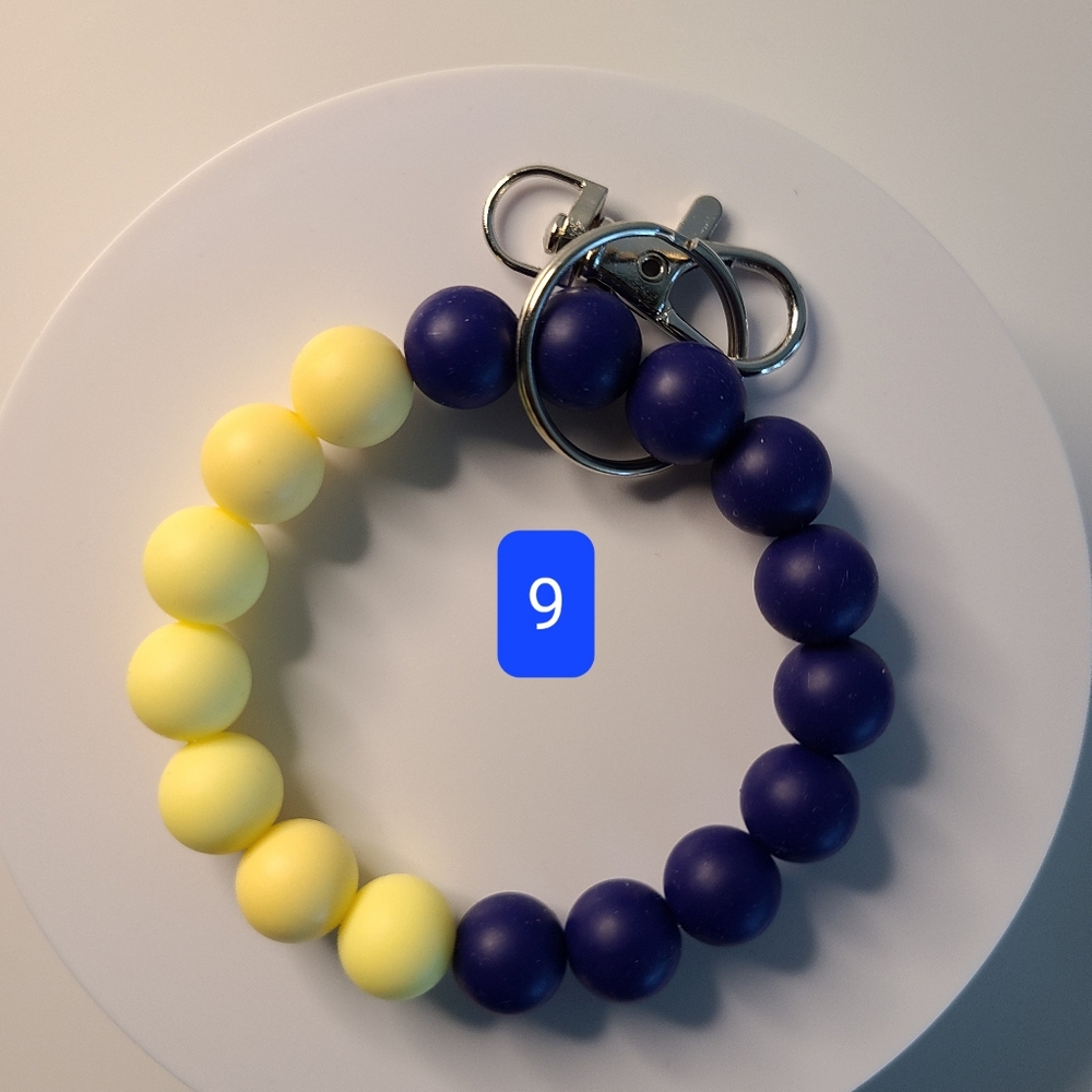 Bracelets - Picture 15 of 16